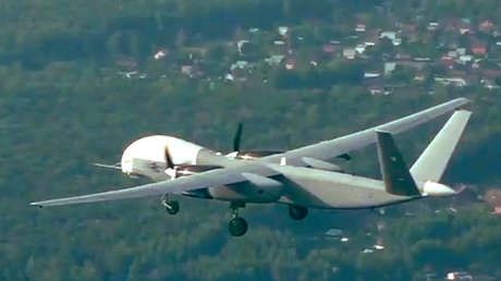 Reportan que el dron pesado de ataque ruso Altius usó armas por primera vez durante una prueba