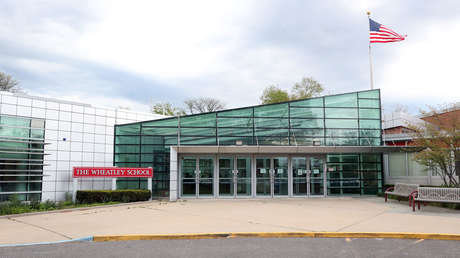 "¡Vuelve a Pakistán!": padres y alumnos acosan a estudiante musulmana en su discurso de graduación en Nueva York