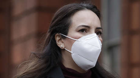 Julian Assange y su prometida planean casarse pronto en la prisión en la que se halla recluido