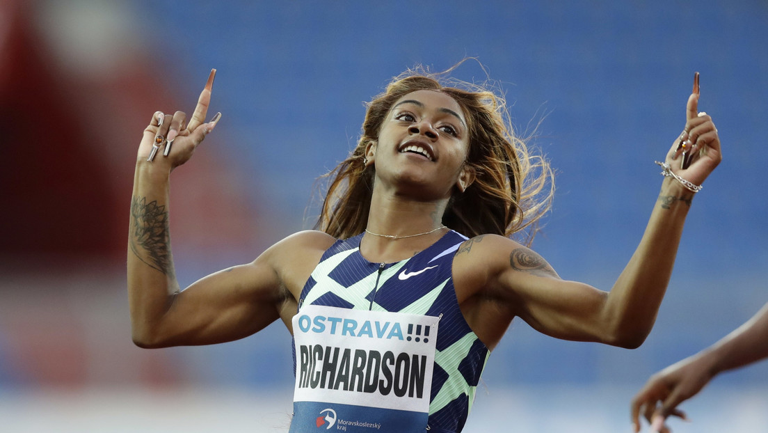 EE.UU. suspende de los JJ.OO. a una de sus mejores velocistas por consumo de cannabis, y Ocasio-Cortez la defiende