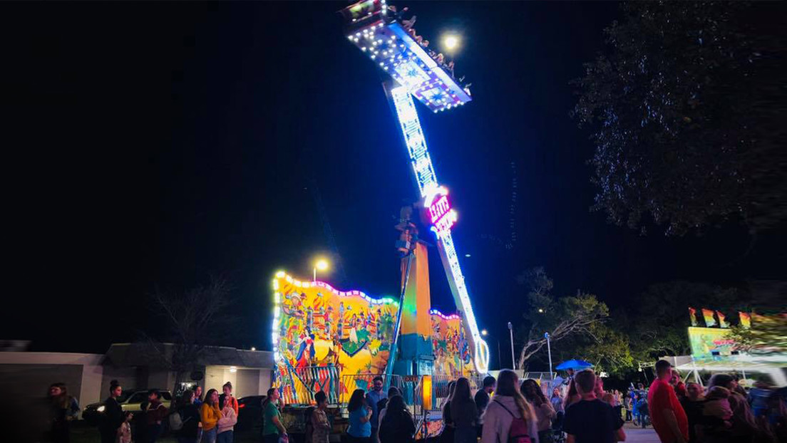 VIDEOS: Asistentes a una feria evitan que una atracción defectuosa se vuelque en EE.UU.