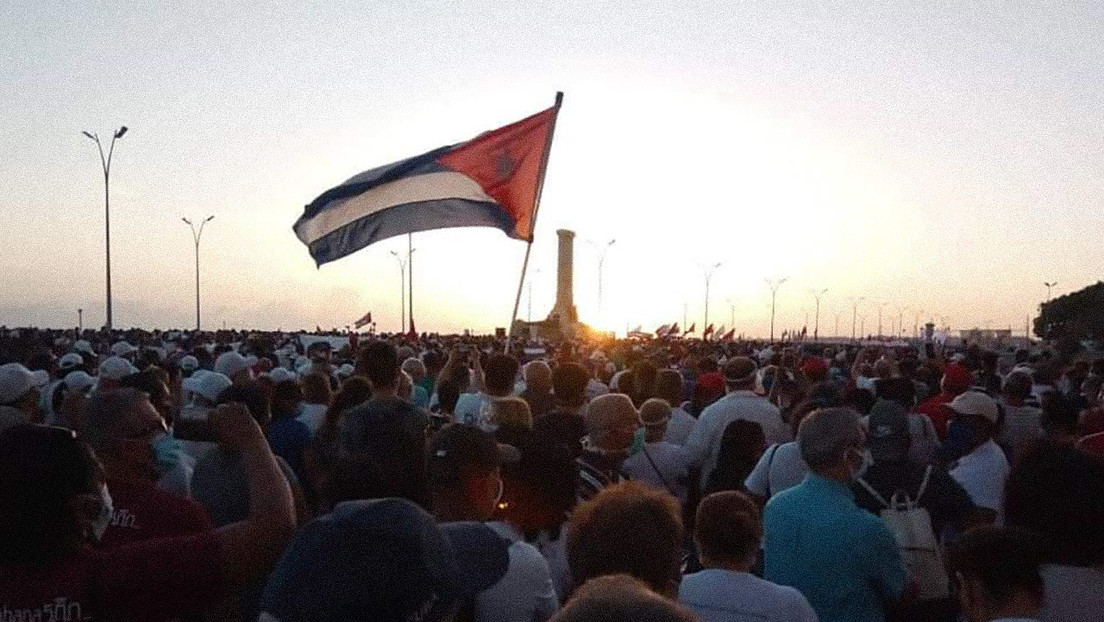 Díaz-Canel llama a la unidad del pueblo ante más de 100.000 seguidores y denuncia que Cuba está "bajo el fuego sofisticado de una ciberguerra"