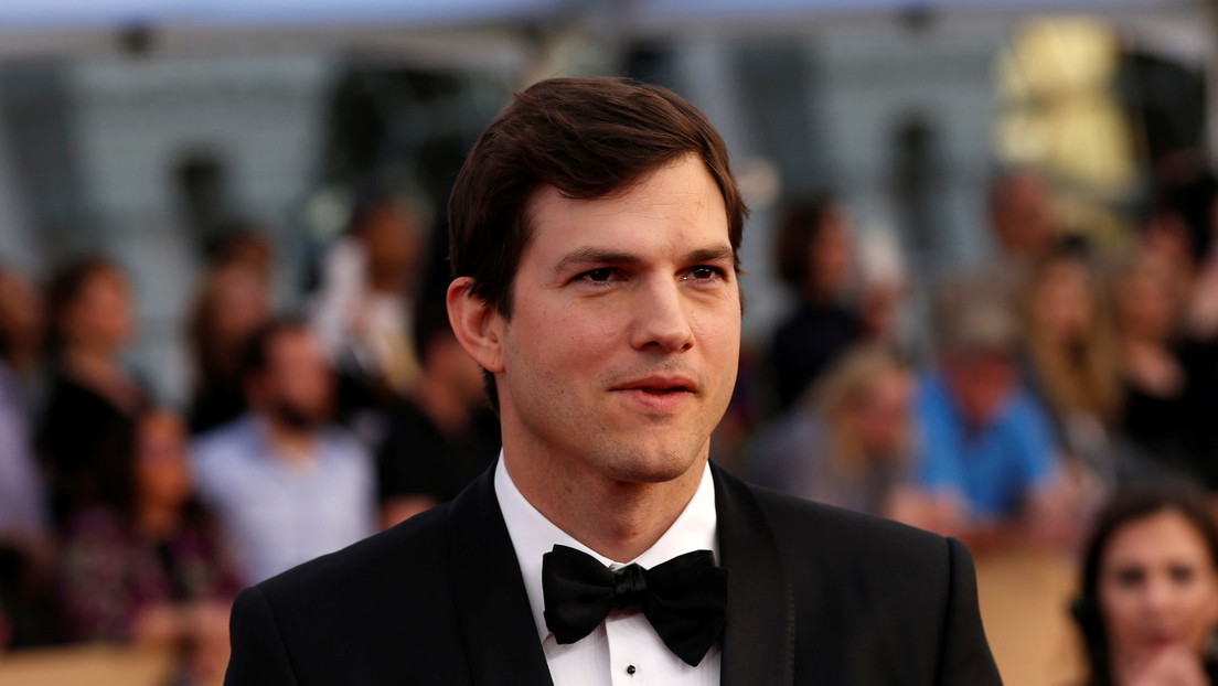 Ashton Kutcher devuelve su billete para viajar al espacio con Virgin Galactic y esta es la razón