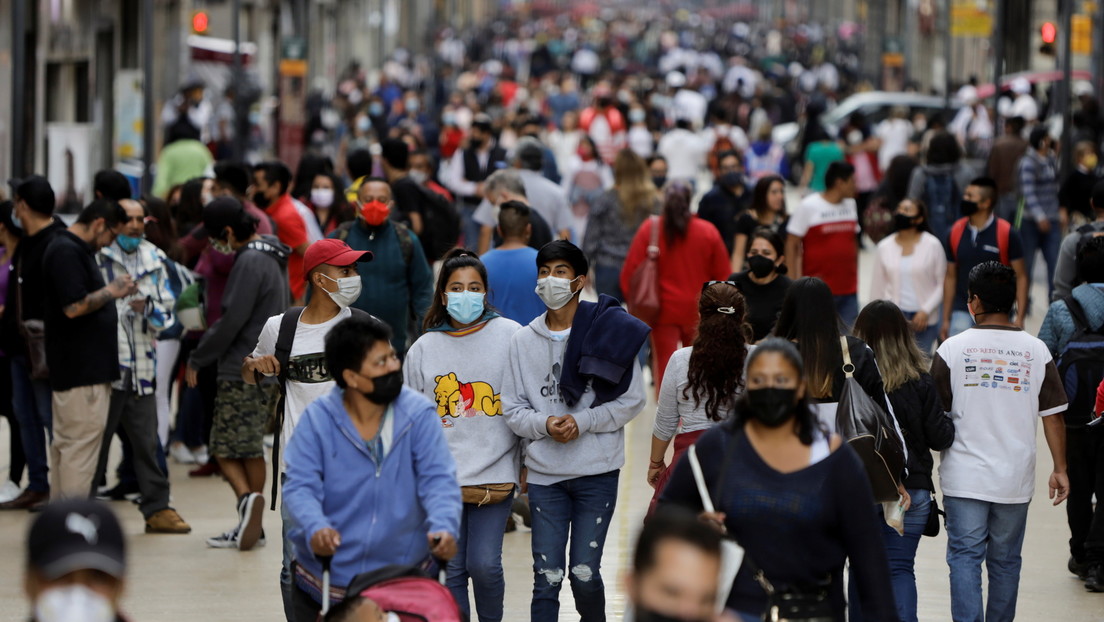 "El 75 % de las vacunas se han administrado en solo 10 países": la OMS declara que "la pandemia terminará cuando el mundo lo decida"