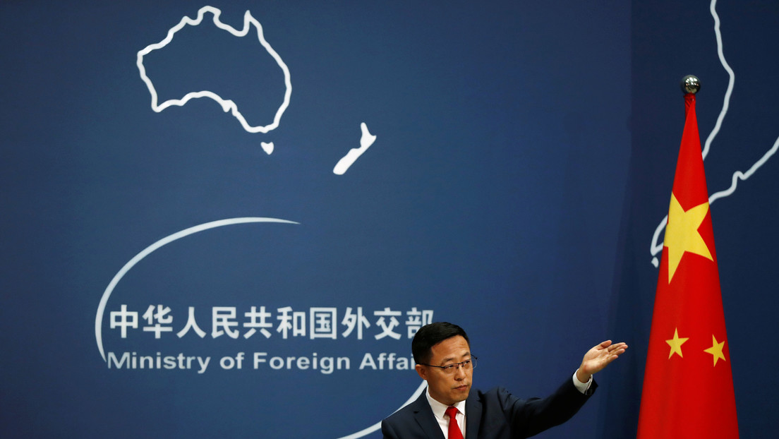 China "se opone firmemente a la práctica de flexionar músculos", tras anunciar el Reino Unido que desplegará dos barcos en Asia