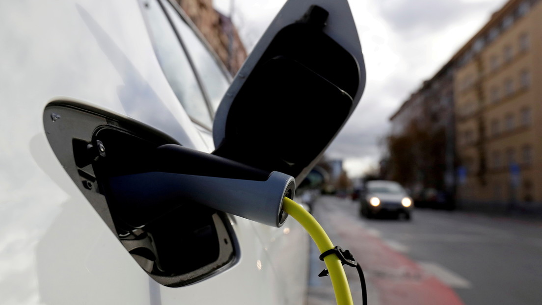 Ventas de coches eléctricos se disparan en Europa a medida que la región se prepara para abandonar la gasolina y el diésel