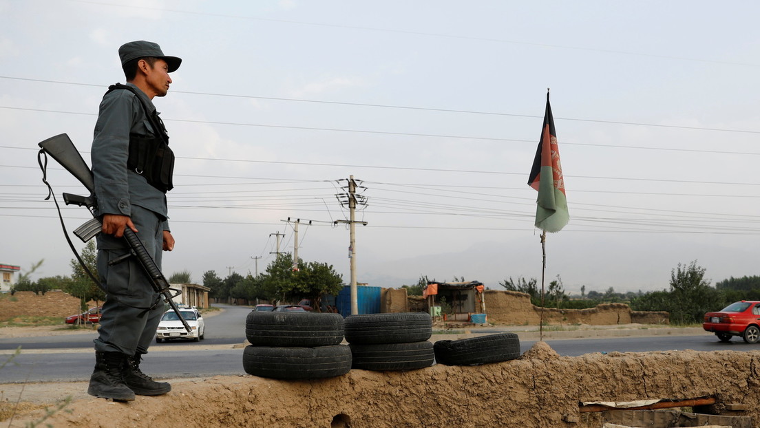 Afganistán impone un toque de queda nocturno para contener a los talibanes
