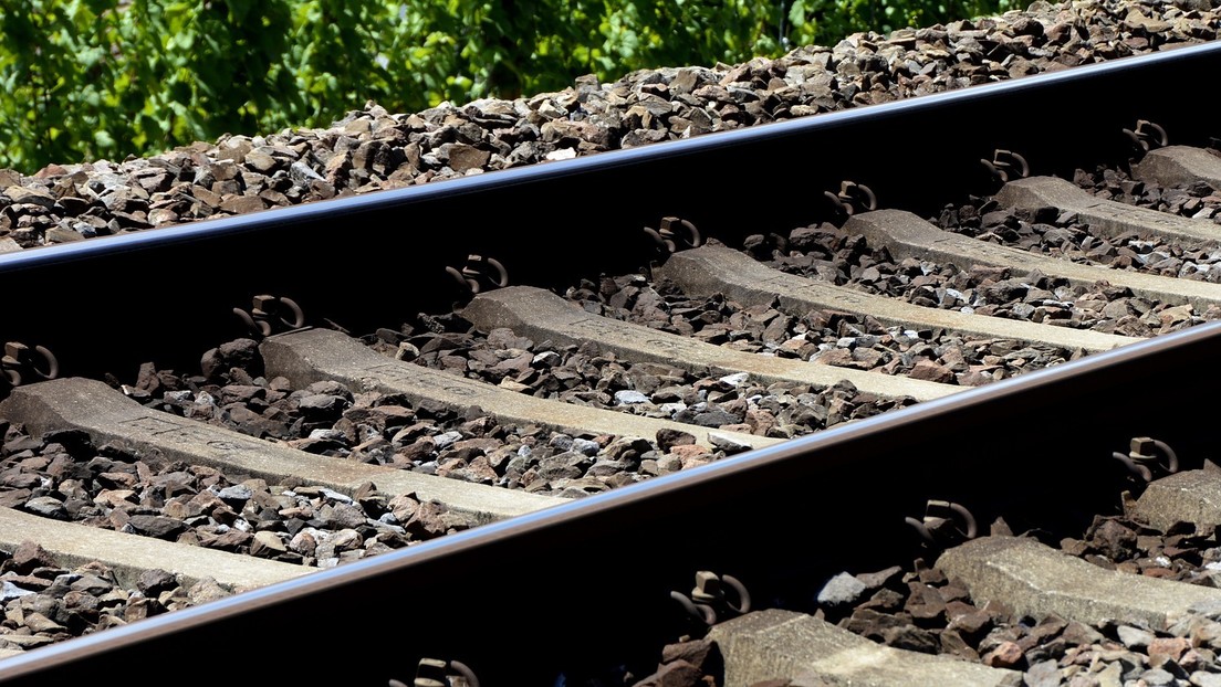 Un bloguero finge suicidarse tirándose delante de un tren en un video para que se haga viral y acaba detenido