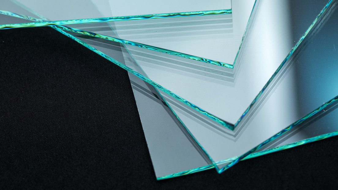 Científicos descubren un nuevo tipo de material en películas muy finas de vidrio