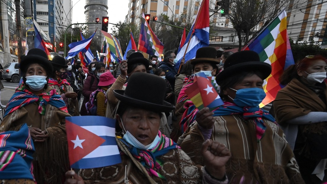 Un avión de la Fuerza Armada de Bolivia parte a Cuba con 20 toneladas de ayuda humanitaria