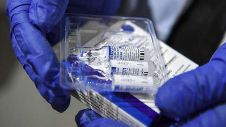 El canciller de Ecuador confirma que la vacuna rusa Sputnik V llegará al país en septiembre