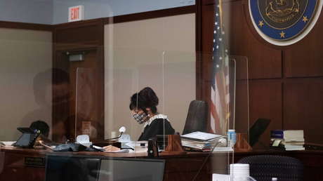 Envían a prisión a una profesora de EE.UU. que tuvo sexo con dos alumnos y que reclamó su derecho a hacerlo