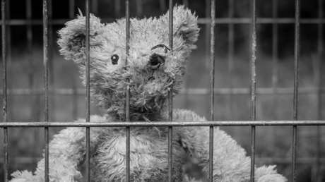 Imputan a un hombre en EE.UU. por la muerte accidental de su hijo de 4 años que estuvo en contacto con fentanilo