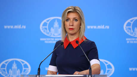 "Racismo, hegemonía imperial y neonazismo": Rusia critica el llamado de Francia a no usar vacunas rusas o chinas