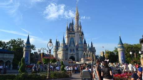 Disney reemplaza a nativos africanos por animales en un popular parque temático tras acusaciones de racismo