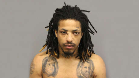 Un rapero de Chicago muere tras recibir hasta 64 disparos en una aparente emboscada justo cuando salía de la cárcel