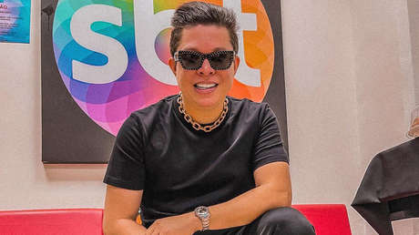 La exesposa de un DJ brasilero divulga videos donde el artista la agrede incluso mientras sostiene en brazos a la hija de ambos