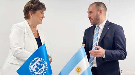 El FMI declara que está "examinando" un programa de "facilidades extendidas" a 10 años para Argentina