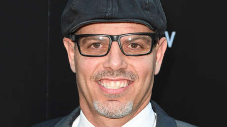 "La fiesta terminó": detienen a un productor de cine de Hollywood, acusado de dirigir una "extensa" red de prostitución internacional