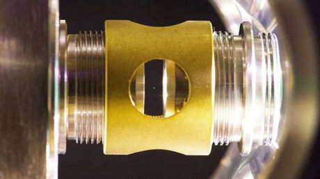 Físicos logran hacer levitar una pequeña esfera de vidrio en el vacío cuántico