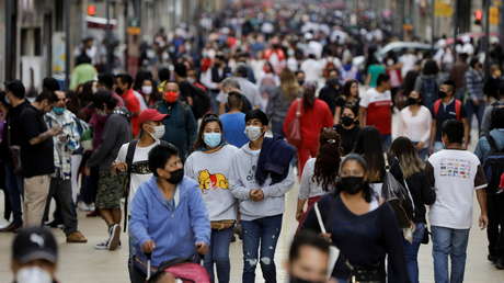 "El 75 % de las vacunas se han administrado en solo 10 países": la OMS declara que "la pandemia terminará cuando el mundo lo decida"