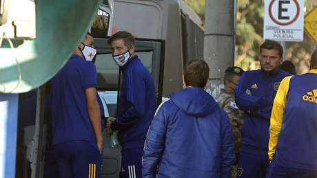 Golpes, destrozos y gases lacrimógenos: el escandaloso partido que terminó con el equipo de Boca Juniors demorado en una comisaría de Brasil