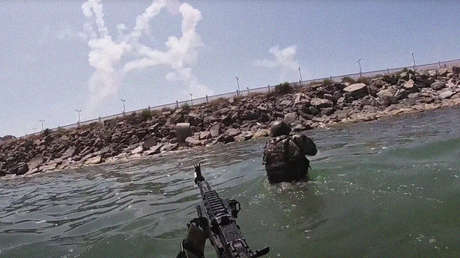 VIDEO: Infantes de la Flotilla del Caspio realizan ejercicios de entrenamiento para celebrar el Día de la Armada Rusa