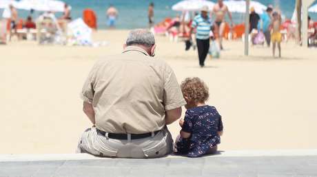 LinkedIn pregunta a los internautas qué consejo profesional le darían a su 'yo de 20 años' (y hay una respuesta recurrente)