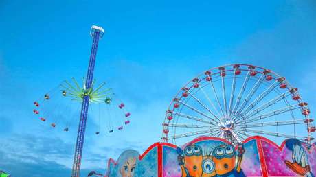 Al menos 14 heridos al desplomarse una atracción en un parque de Irlanda del Norte (FOTOS, VIDEO)