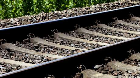 Un bloguero finge suicidarse tirándose delante de un tren en un video para que se haga viral y acaba detenido