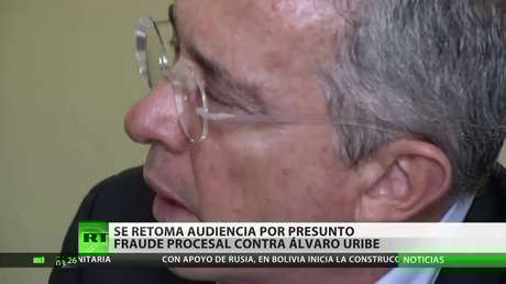 Se retoma la audiencia por presunto fraude procesal contra el expresidente colombiano Álvaro Uribe