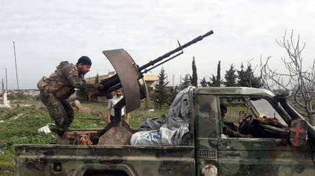 Unos terroristas disparan un misil antitanque contra militares sirios en el norte de la provincia de Alepo, denuncia Rusia