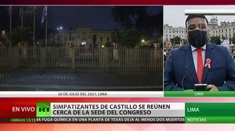 Simpatizantes de Pedro Castillo se reúnen cerca de la sede del Congreso de Perú