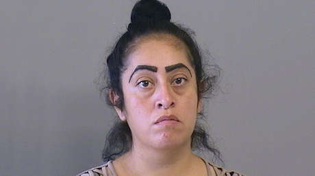 Una niña de 12 años da a luz a un bebé de un hombre de 24 años en EE.UU. y arrestan a su madre por negligencia infantil