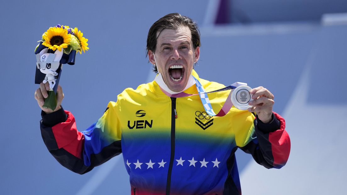 "¡Supérenlo!": El llamado de un atleta olímpico venezolano ante los ataques que recibió en redes por hablar con Maduro