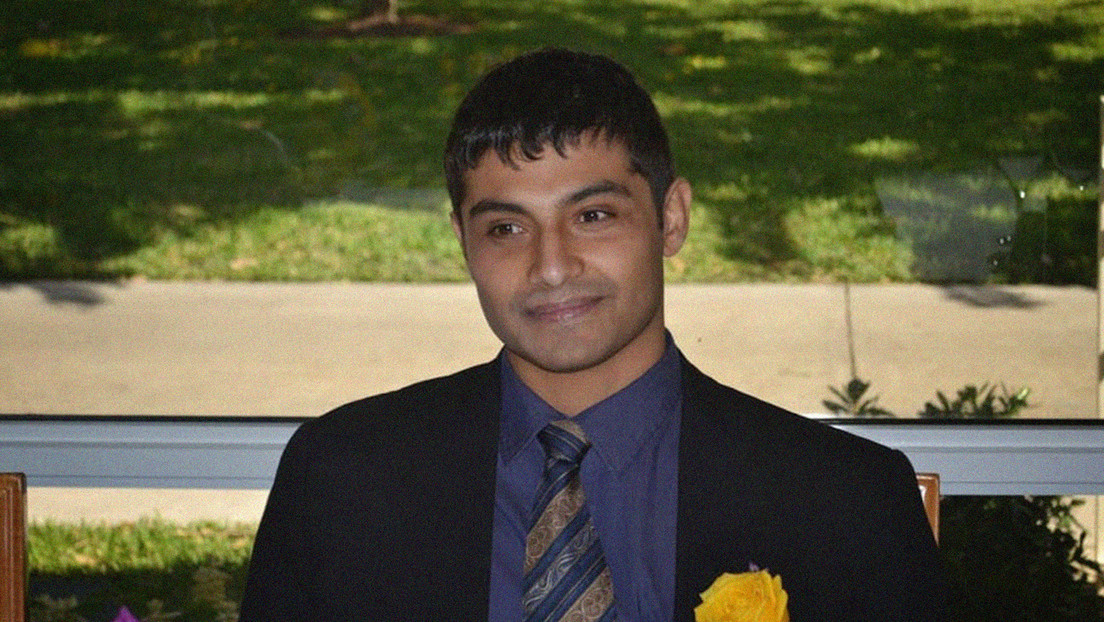 Un 'hacktivista' de EE.UU. encarcelado por ayudar a una niña discapacitada revela los abusos en prisión para RT y le niegan el acceso a sus abogados