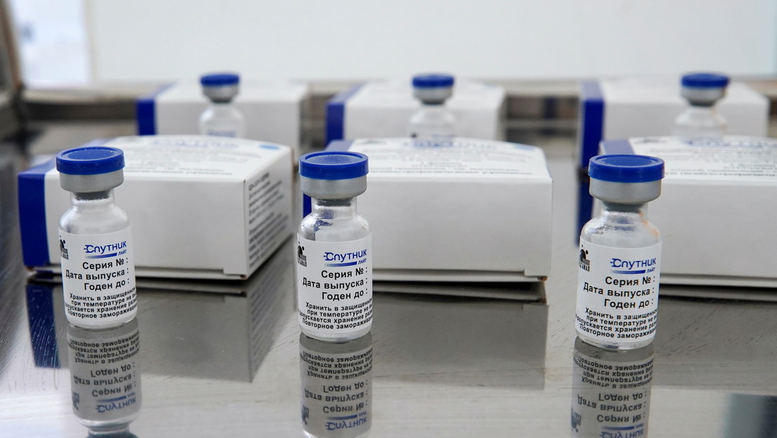 El Fondo Ruso de Inversión Directa propone a Pfizer estudiar el uso de Sputnik Light como la tercera inyección para los inoculados con su fármaco