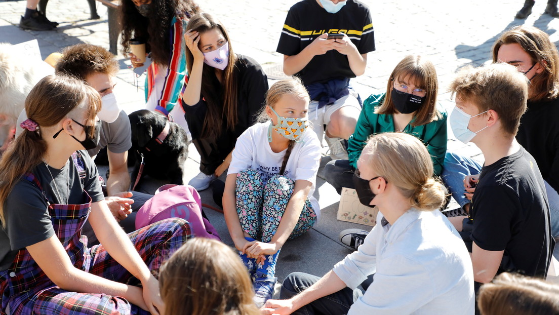 Greta Thunberg protesta en Estocolmo al cumplirse tres años desde la primera huelga escolar contra el cambio climático