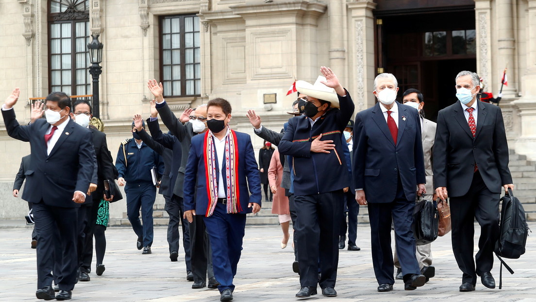 Incertidumbre en Perú: el jefe de ministros pide el voto de confianza del Congreso en una tensa jornada de la que depende el gobierno de Castillo