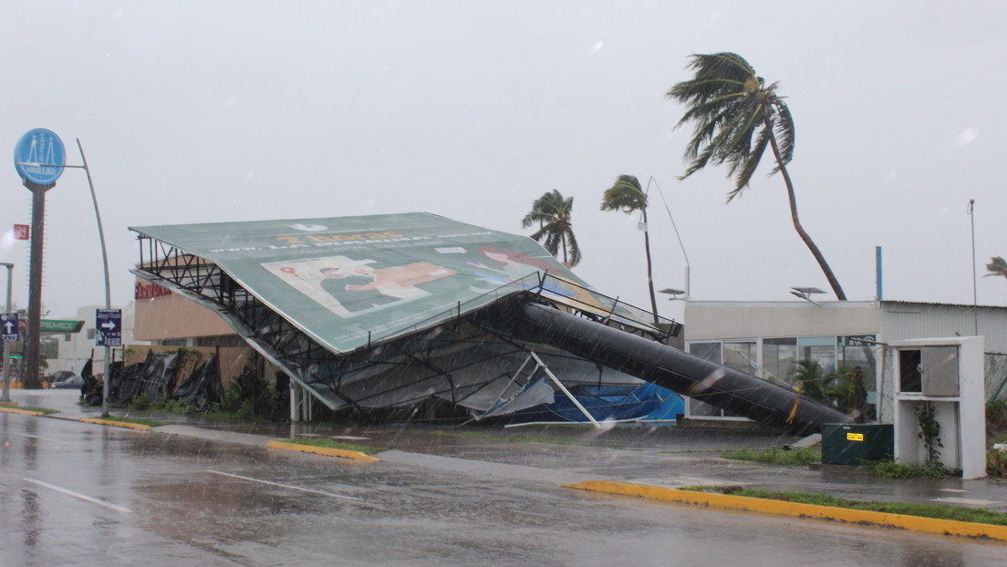 El huracán Nora toca tierra en México: publican fotos y videos de cómo azota al país