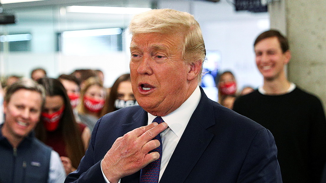 Trump sugiere recurrir a la fuerza militar si los talibanes no devuelven los miles de millones de dólares en equipos