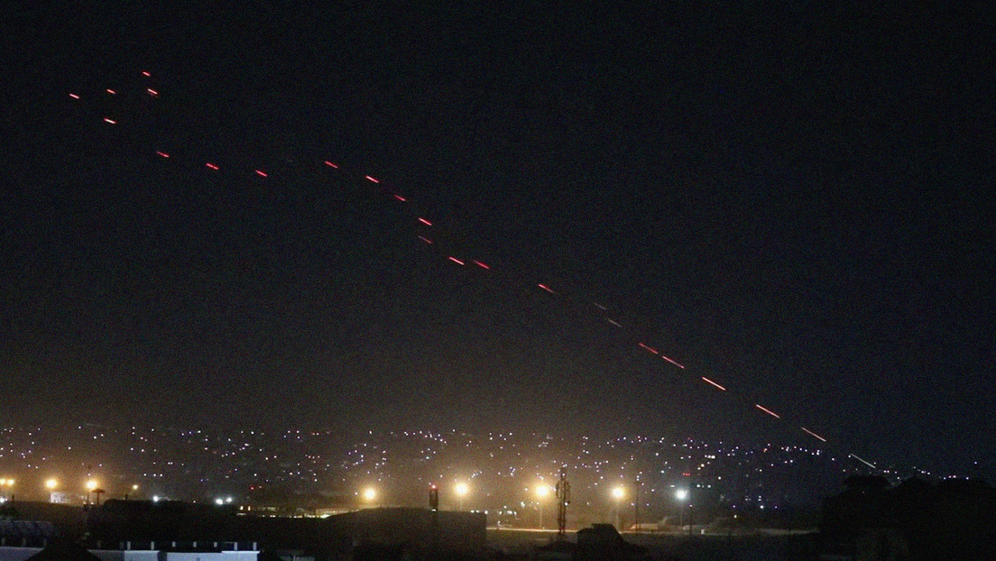 Talibanes disparan al cielo para celebrar la salida definitiva de EE.UU. de Afganistán (VIDEO)