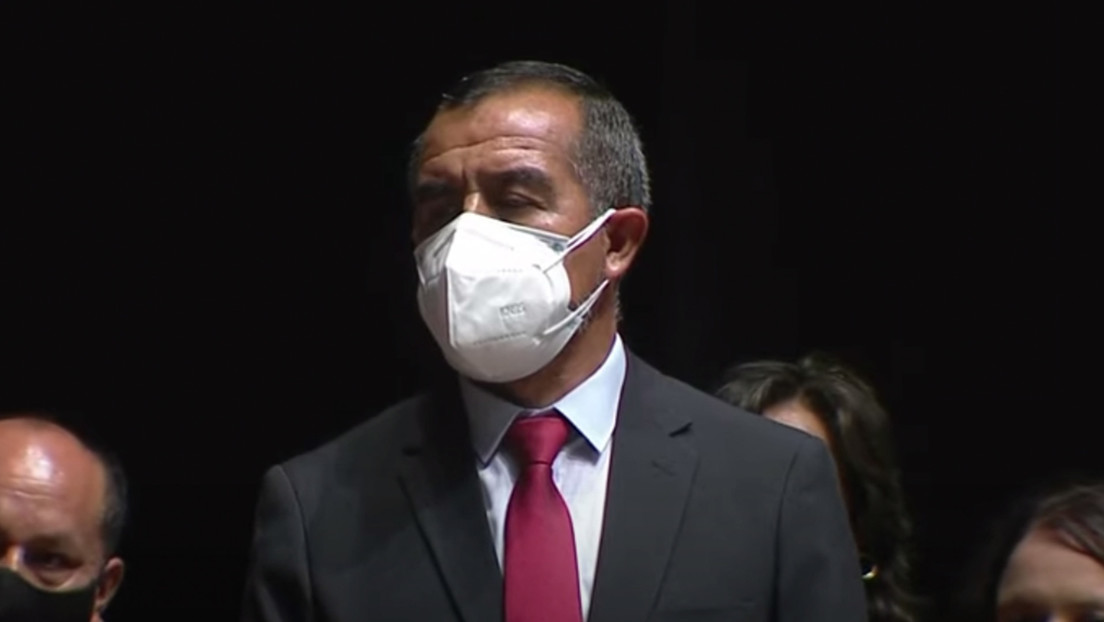 El ministro de Trabajo de Perú pone su cargo "a disposición", en medio de acusaciones cruzadas de "terrorismo" y 'terruqueo'