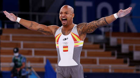 El español Ray Zapata obtiene la plata en la final de suelo de gimnasia artística en Tokio