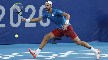 El tenista ruso Karén Jachánov pierde el partido por el oro ante el alemán Zverev y se lleva la medalla de plata en Tokio