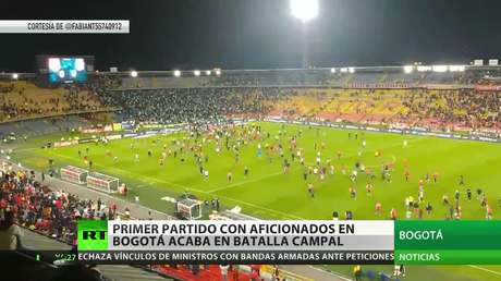 Colombia: El primer partido con hinchas en la capital acaba en una batalla campal