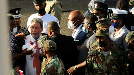 Hieren al primer ministro de San Vicente y las Granadinas en una protesta contra las medidas anticovid