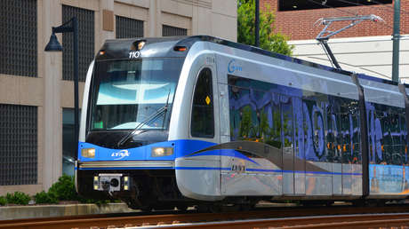 Mueren dos hombres atropellados por un tren mientras recordaban el fallecimiento de su hermano en un accidente ferroviario en el mismo lugar