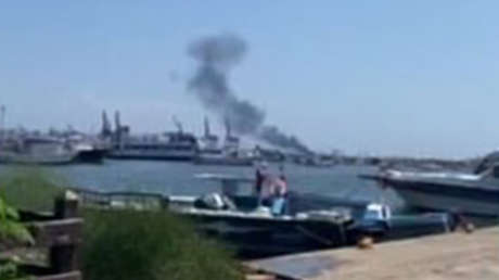 VIDEO: Se produce una explosión en un petrolero en el puerto sirio de Latakia