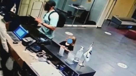 Un estadounidense cruza la frontera con México para matar a sus dos hijos pequeños